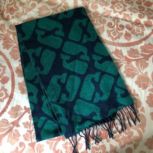 Vineyard vines scarf